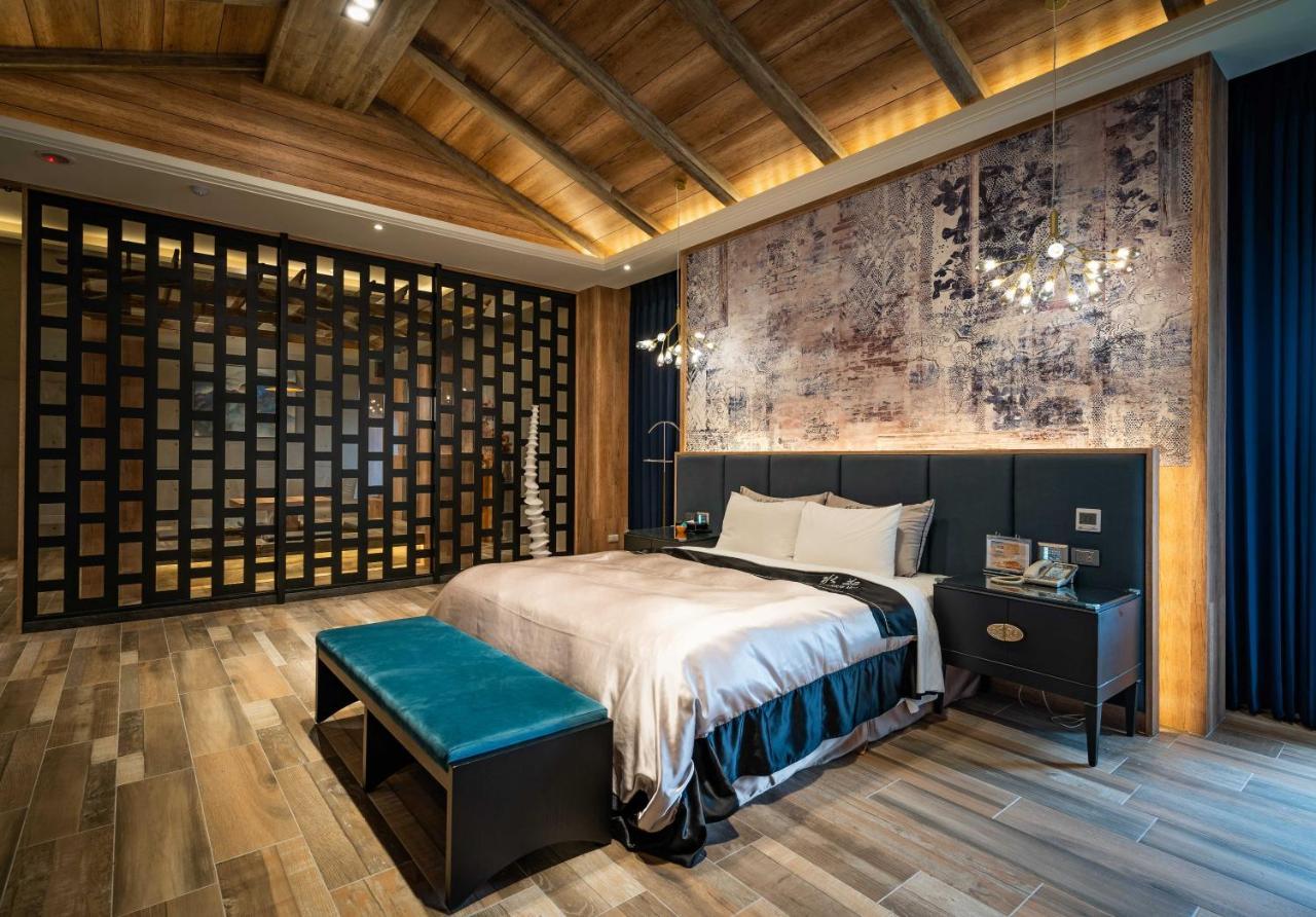 Aquarius Motel Taichung Bagian luar foto
