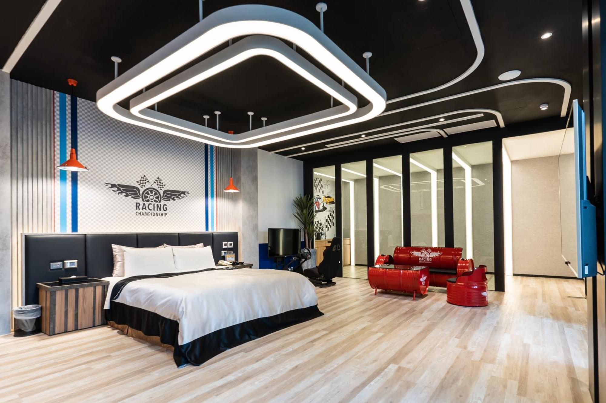 Aquarius Motel Taichung Bagian luar foto