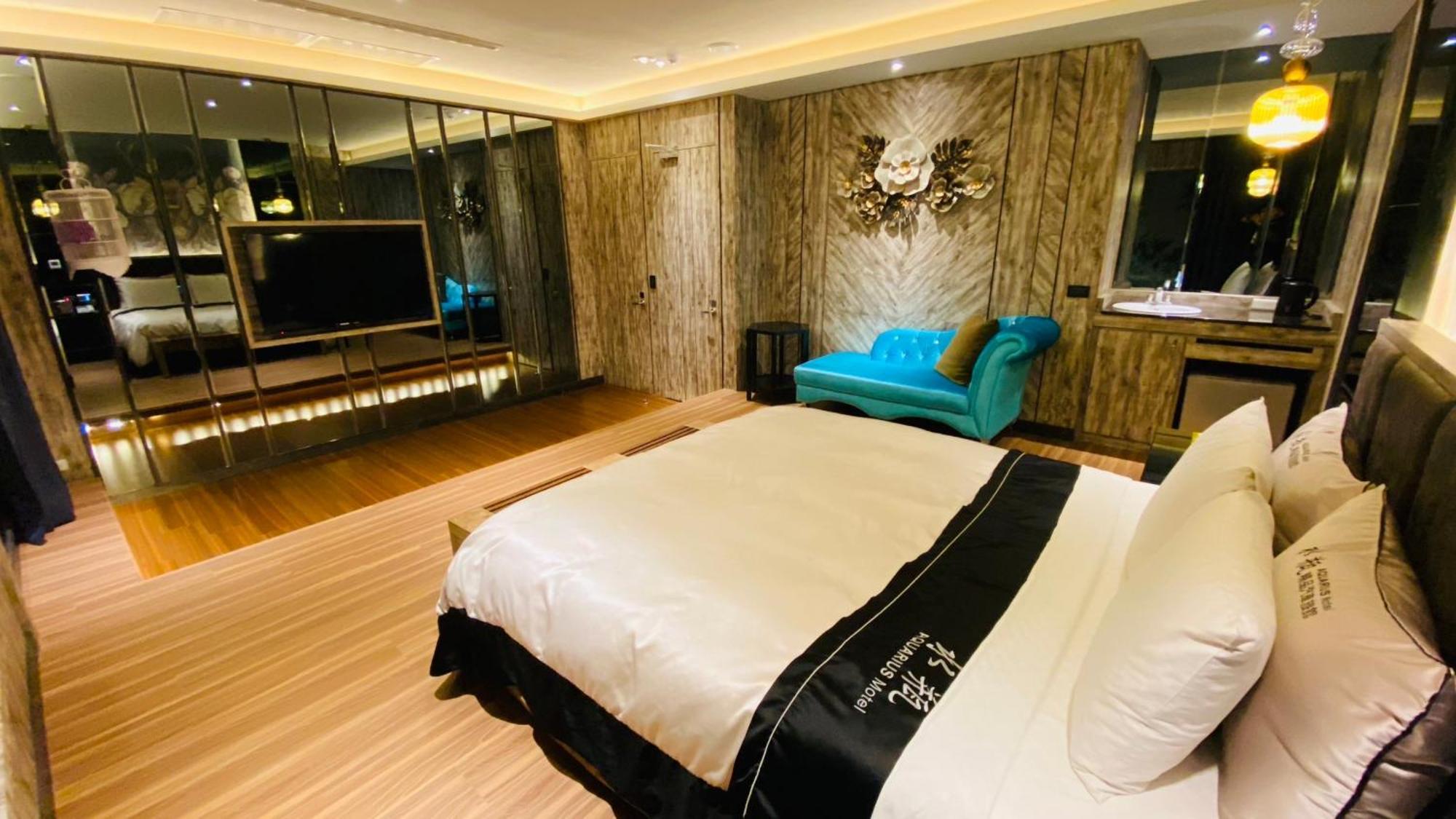 Aquarius Motel Taichung Bagian luar foto