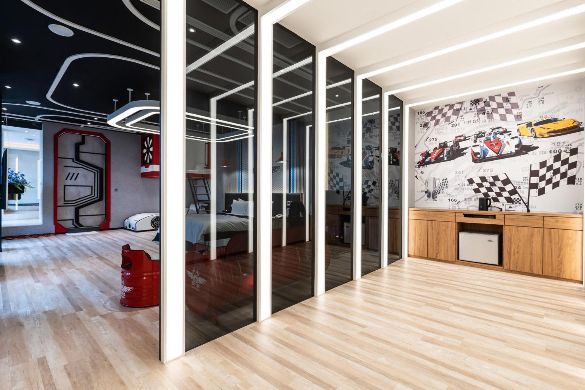 Aquarius Motel Taichung Bagian luar foto